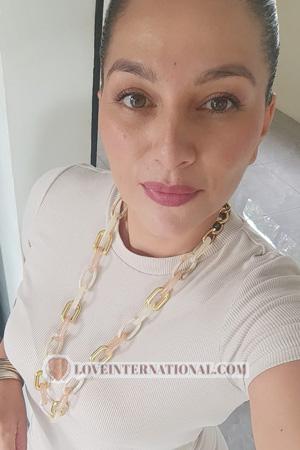 225118 - Evelyn Age: 40 - Costa Rica